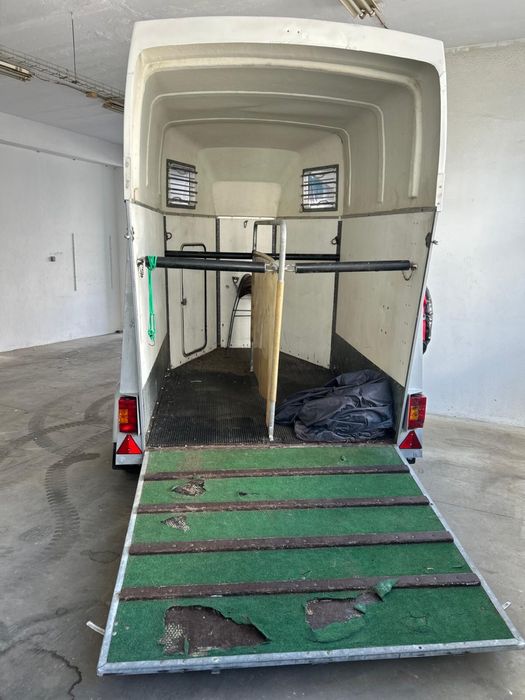 Atrelado para 2 cavalos