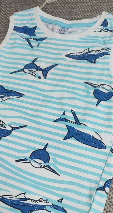 Bluzka na ramiączkach , podkoszulek 2 Sztuki 134