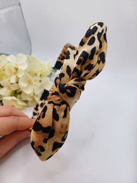 Opaska na głowę z kokardką w panterkę