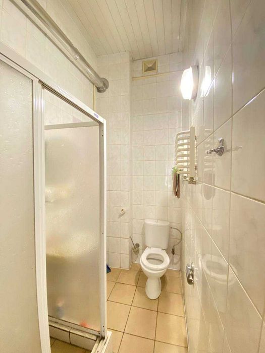 Здається в оренду офісне приміщення в центрі міста з окремим входом