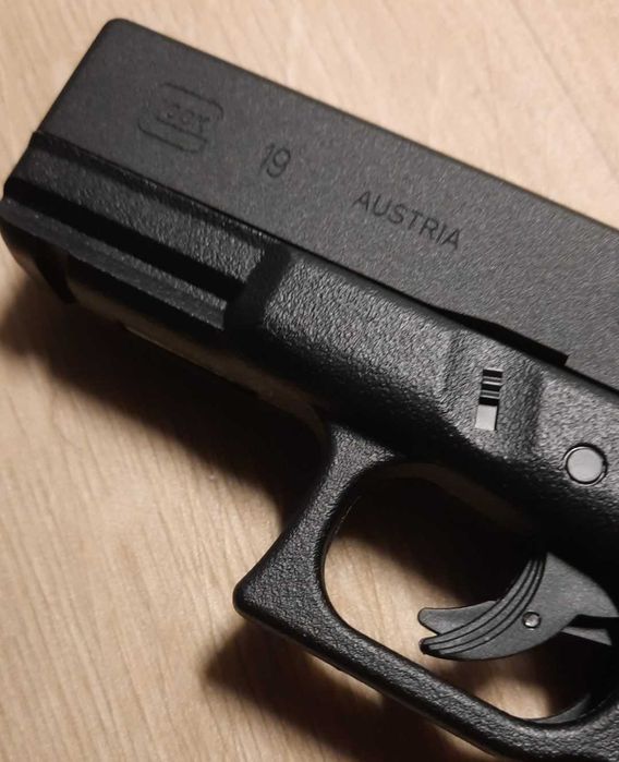 Pistola GLOCK19 Co2 de Tiro Desportivo .177 - 4,5mm