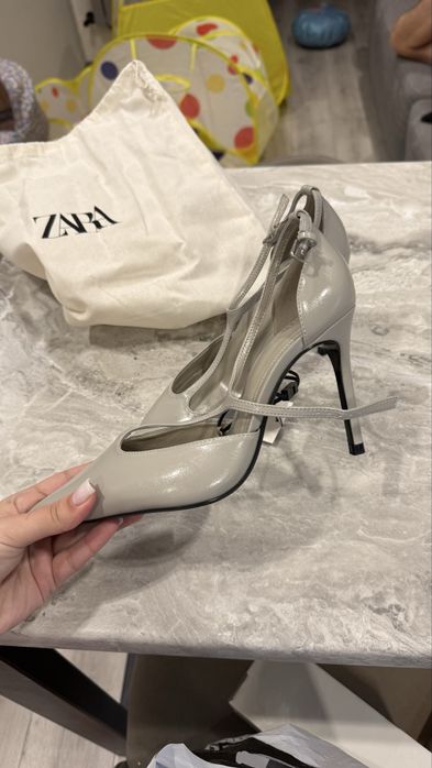 Туфлі zara 38 розмір 24,5 см