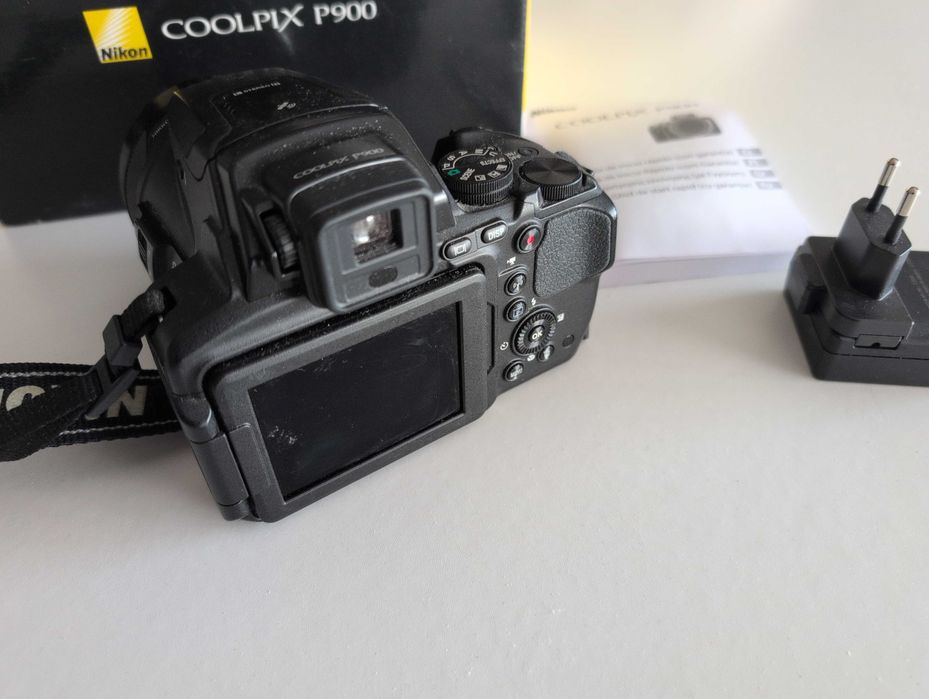 TOP! Nikon Coolpix P900 16MP, 83x Optical Zoom!