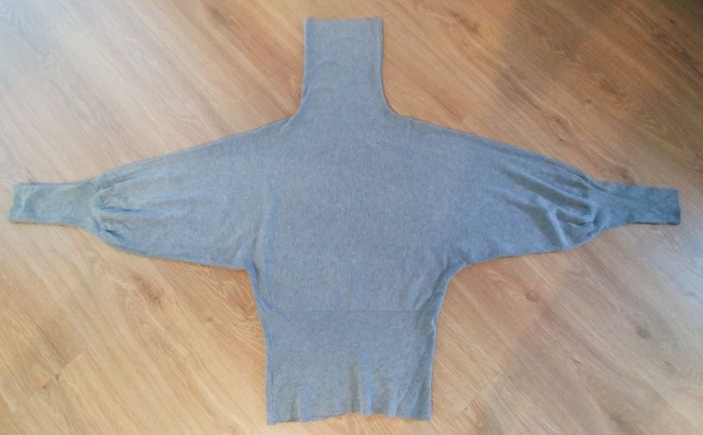 Sweter golf nietoperzowy