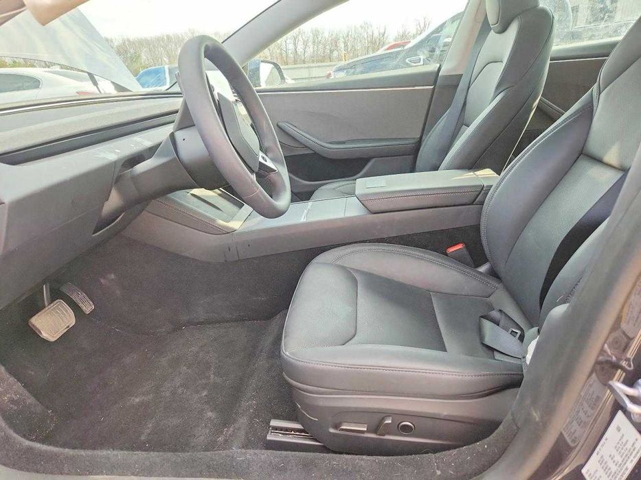 Tesla Model 3 2025