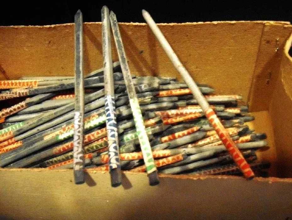 6 Lápis/penas para escrever nas antigas lousas - anos 50