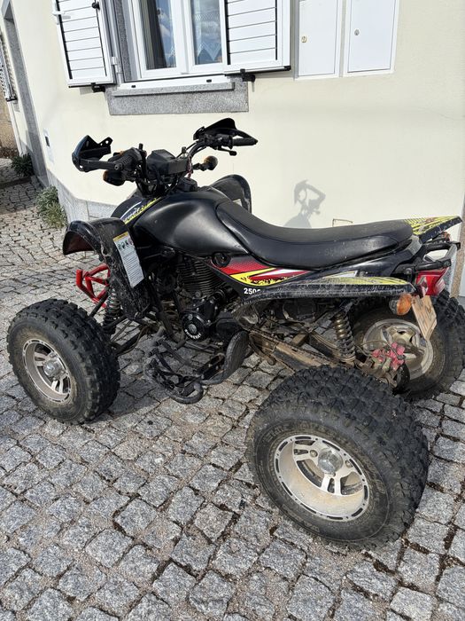 Vendo Moto 4 - com documentos