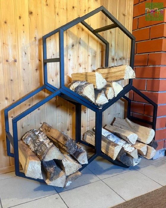 Stojak na drewno kominkowe loft – geometryczny plaster miodu – na wymiar