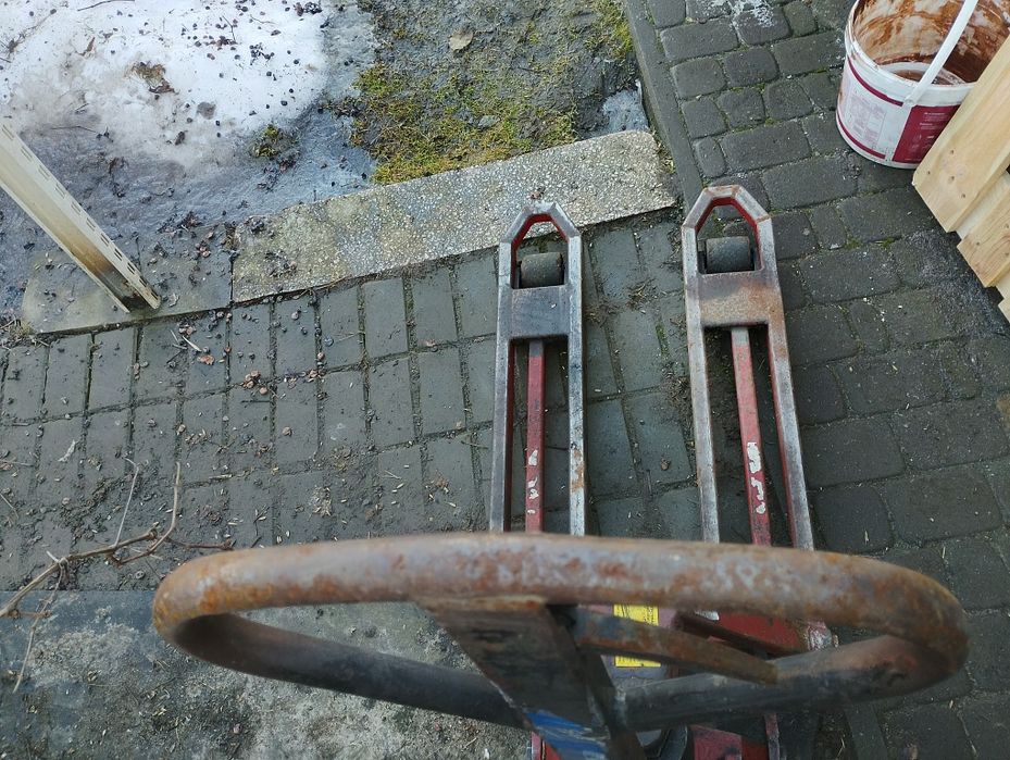 Wózek paletowy paleciak