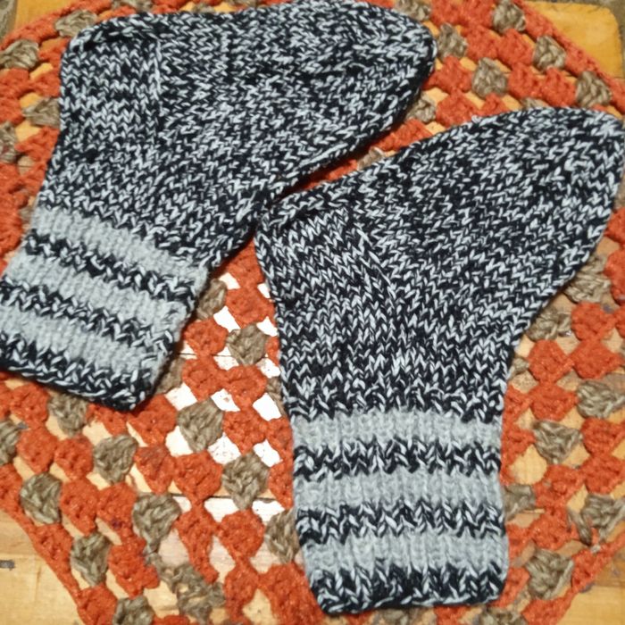 Простенькі, тепленькі шкарпетки