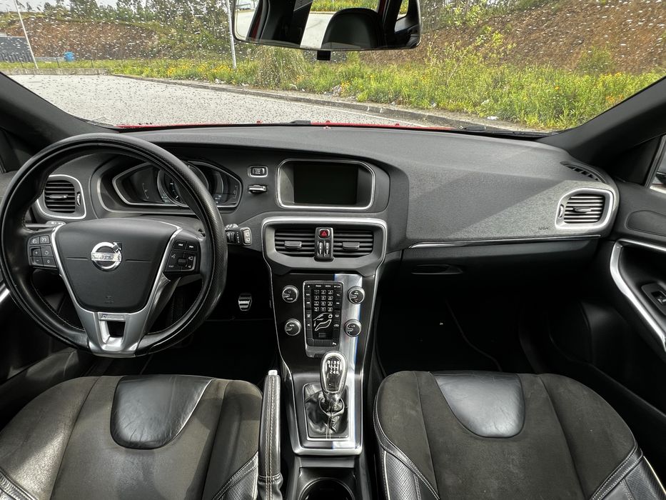 Volvo V40 D2 R-Design