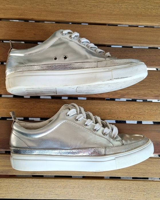 Sinsay - ładne buty damskie sneakersy srebrne rozm.36
