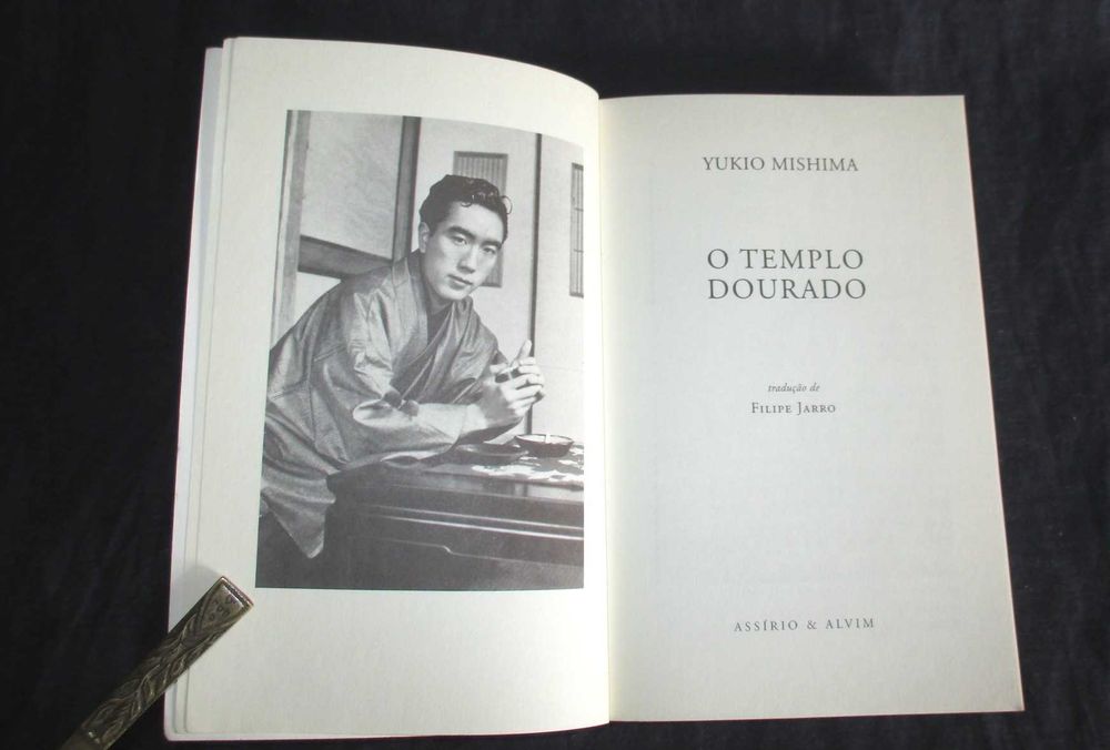 Livro O Templo Dourado Yukio Mishima