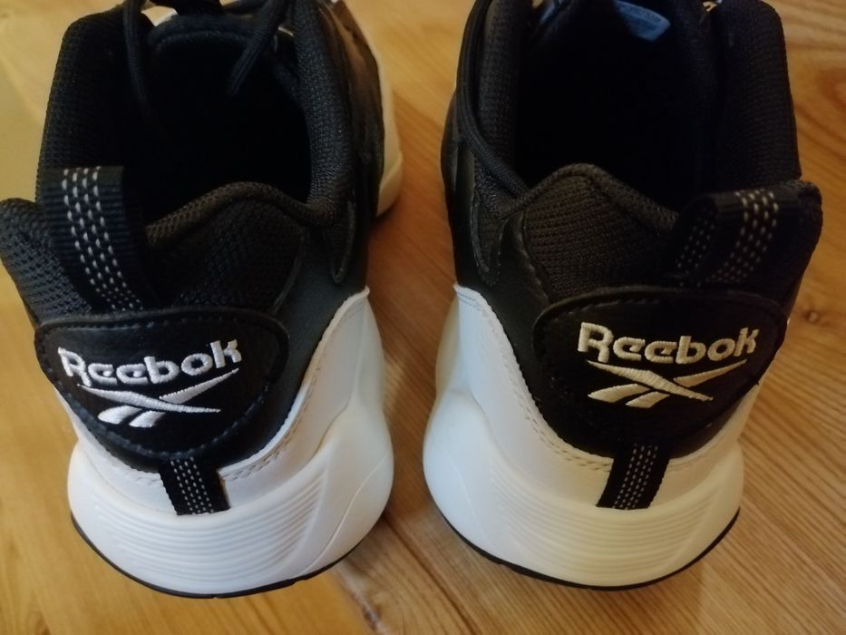 Reebok pervader roz. 40