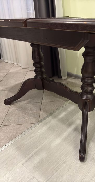 Продам кухонный стол и стулья