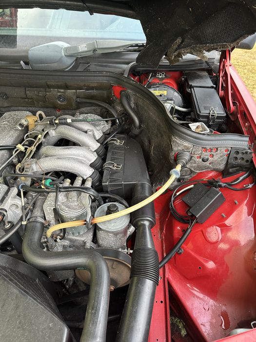 Mercedes benz w 124 sedan