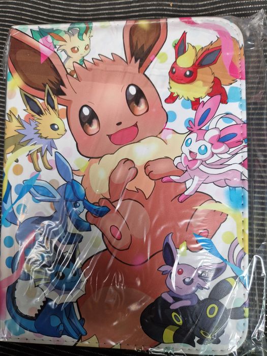 Skórzany album plus 360 kart pokemon