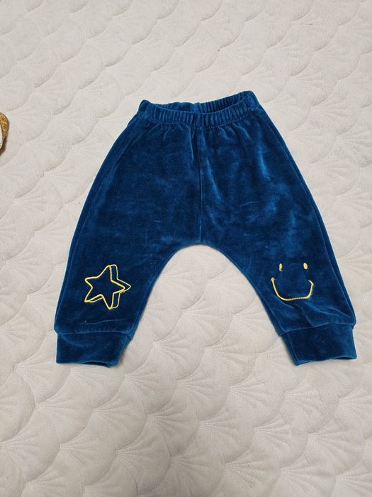 Одежка для немовлят. В гарному стані.