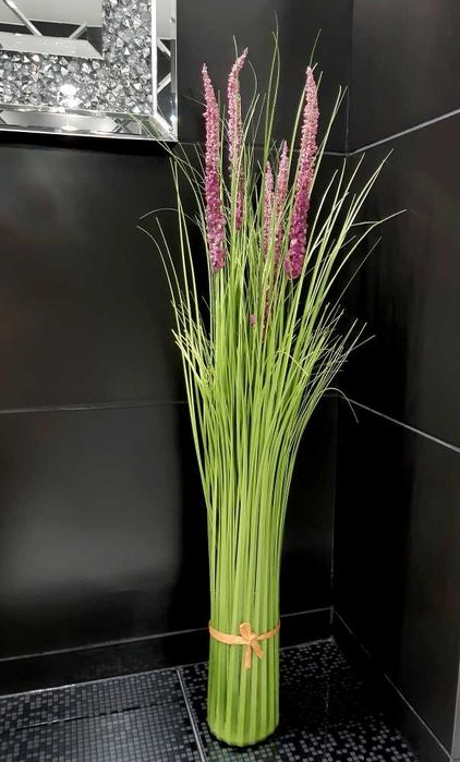 Sztuczna trawa ozdobna wysoka roślina w wiązce z kwiatami snopek 70cm