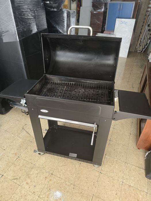 Vendo   grelhador a carvão