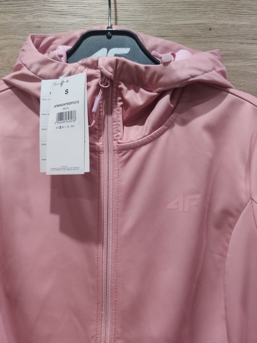 Damska kurtka softshell wiatroodporna membrana 5000 4F rozm. S pudrowa