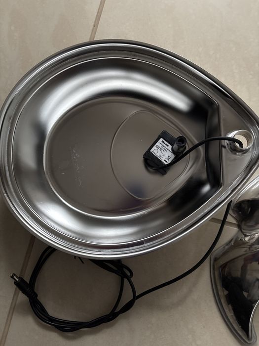 Poidło dla kota ze stali