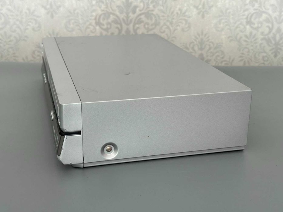 Magnetowid Combo DVD/VHS Panasonic NV-VP30 Super Drive