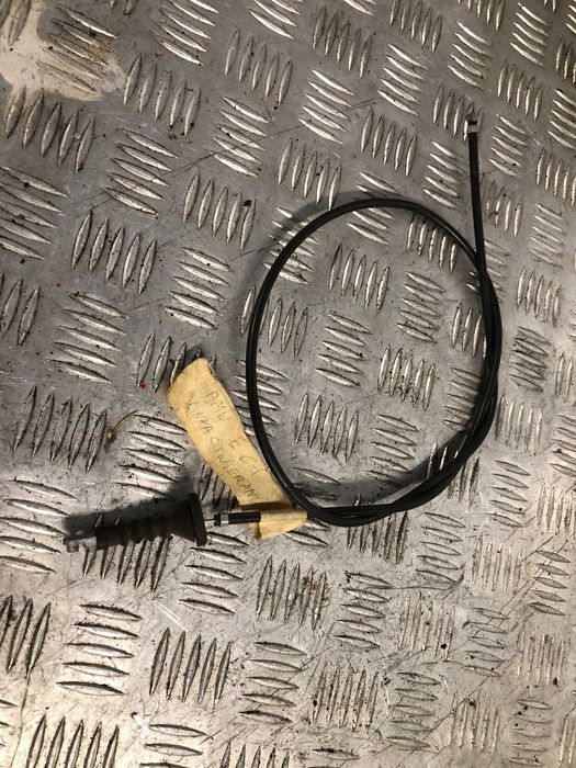 Linka cięgno maski Bmw E60 E61 E63 E64 Europa