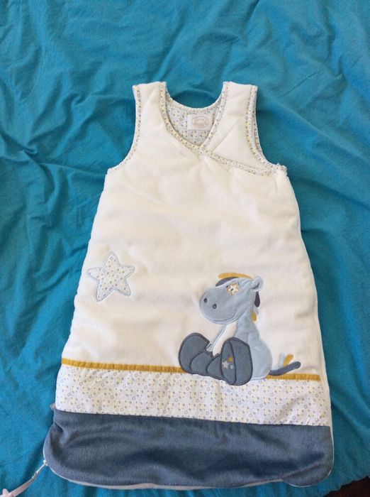 Conjunto para berço e quarto de bebe.