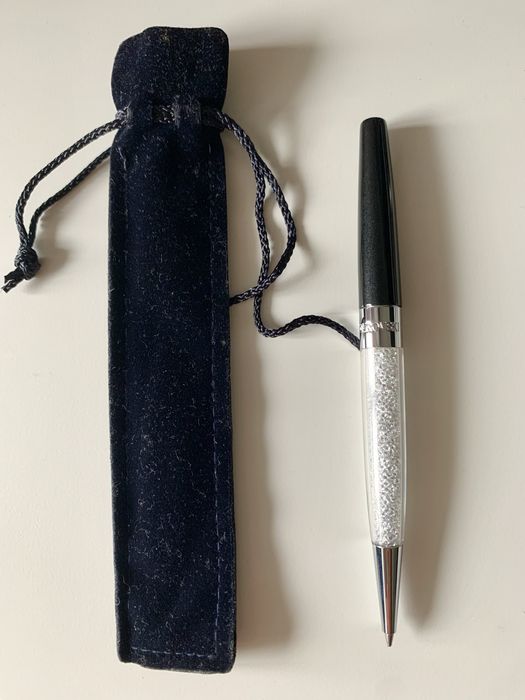Caneta com Cristais SWAROVSKI . Nova