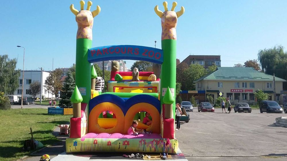 Надувний батут з гіркою "Зоопарк".