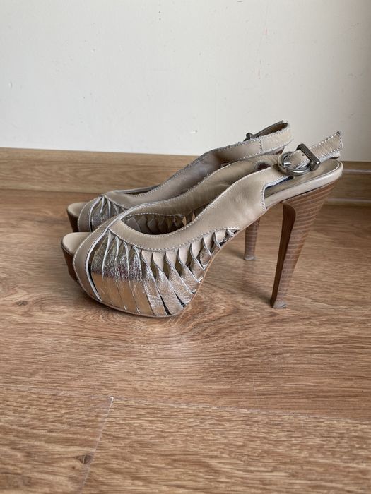 Sandały na obcasie Prima Moda