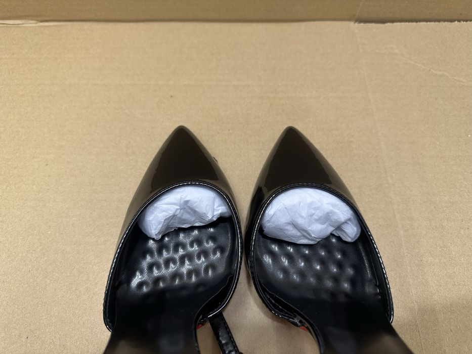 Czarne lakierowane szpilki