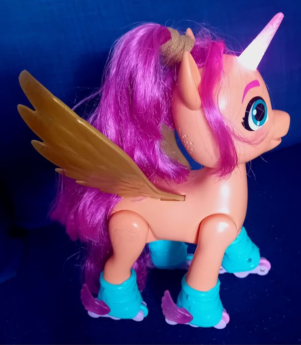 My Little Pony Sunny Starscout – com comando/microfone