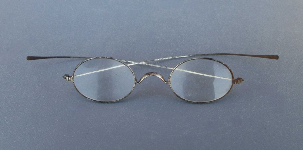 Antigos Óculos de meados de Seculo XIX