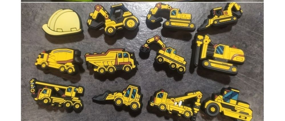 Koparka przypinka ozdoba charms jibbitzz zawieszka do butów typ crocs