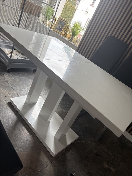 Stół do jadalni nowoczesny