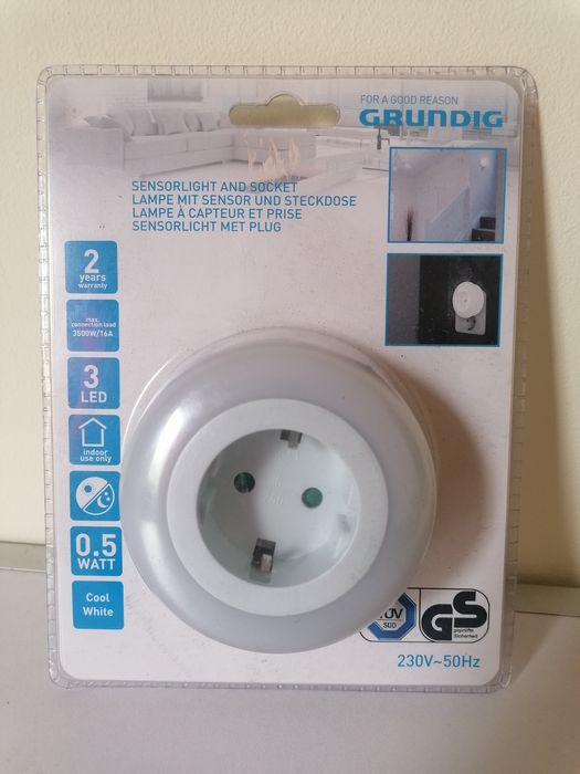 Tomada e sensor de luz crepuscular 3 leds luz fria GRUNDIG