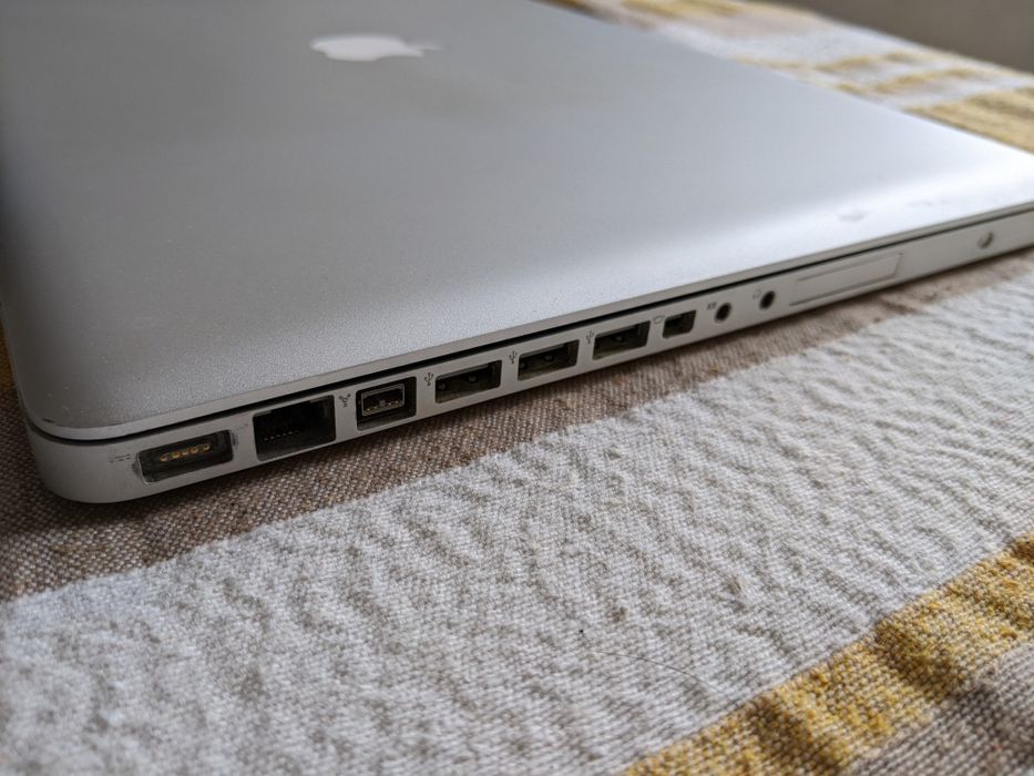 Macbook Pro 17" Early 2009