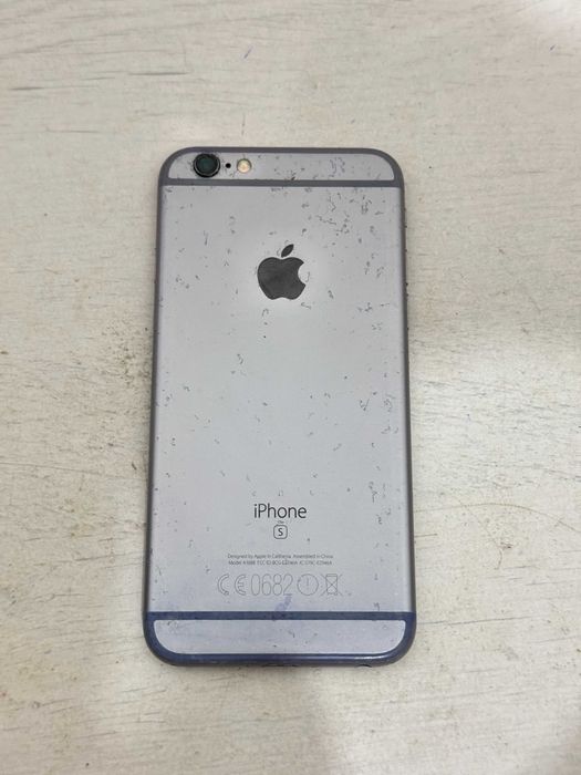 Lote 2 iPhones para Peças/Reparação (iPhone 7 256GB + iPhone 6s)