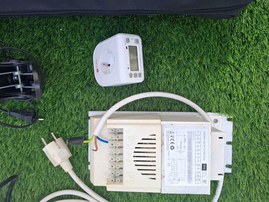 Armário de Cultivo e todo Equipamento relativo.