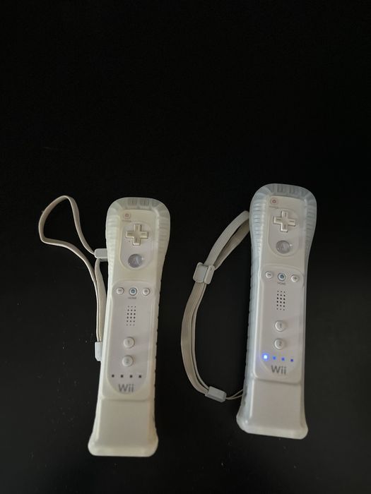 Nintendo Wii Completa + Balance Board + Wii Fit Plus + 2 Comandos