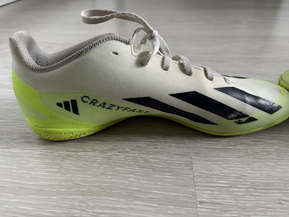 Halówki Addidas rozm 42