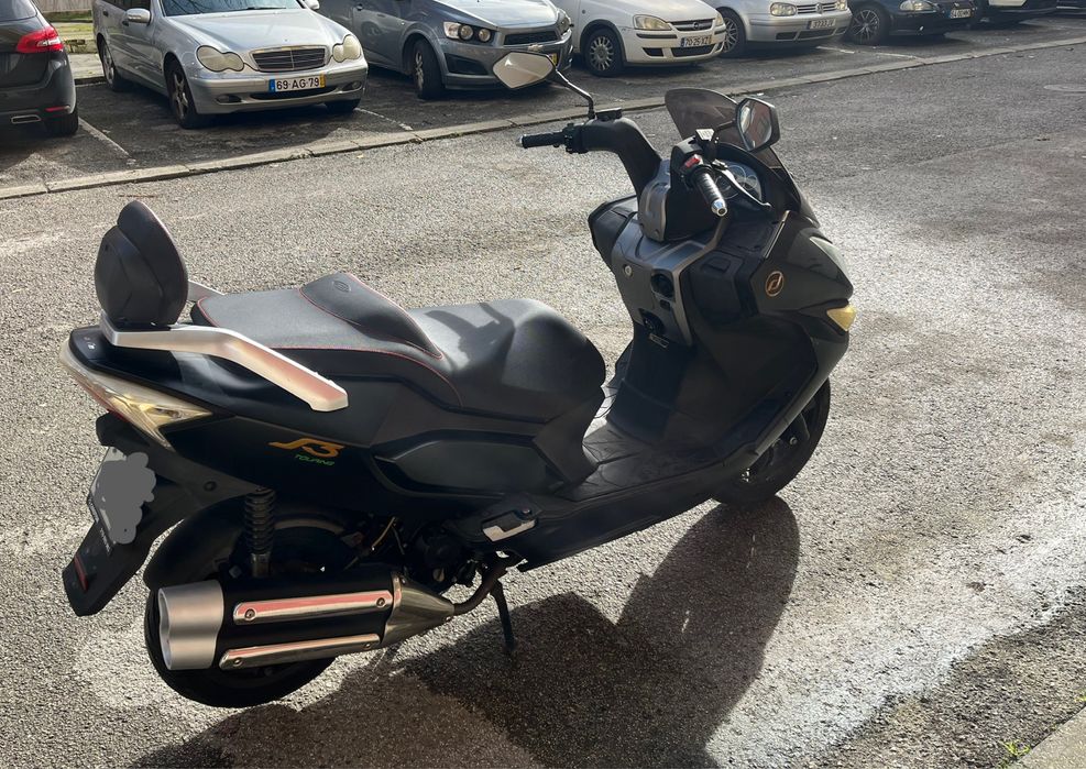 Daelim S3 125 Preta – 2014 | 22.000 km