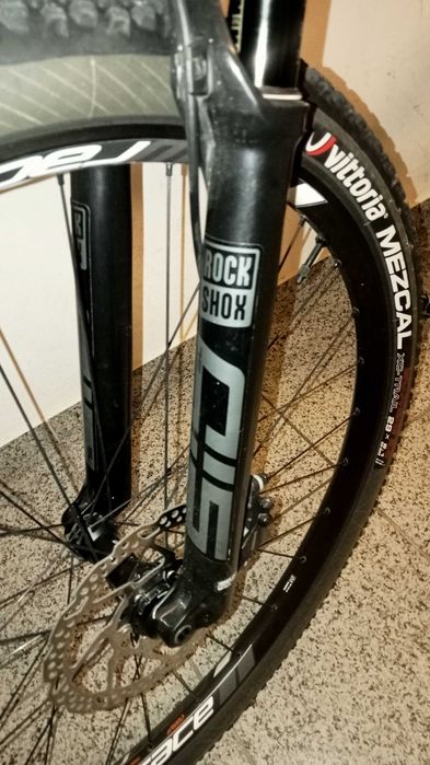 Bem estimada e bem equipada.