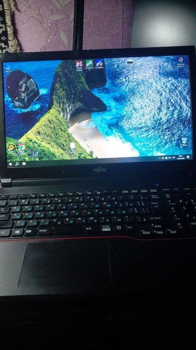 Ноутбук Fujitsu LifeBook A574 / i5-4310M / 8GB / SSD 250GB