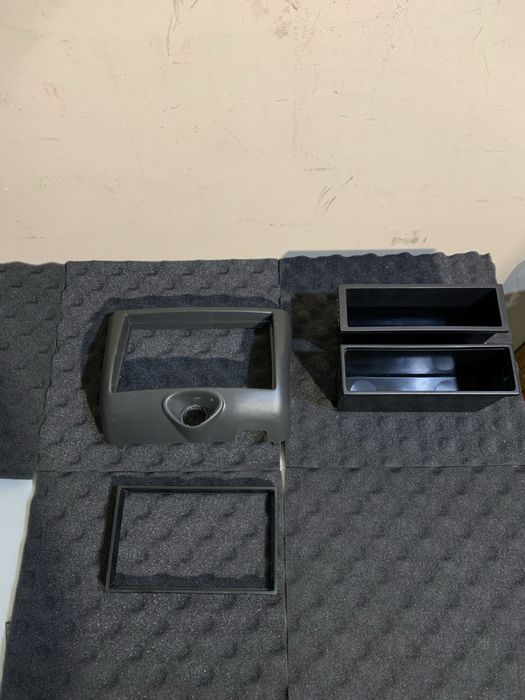 Moldura para Auto rádio/Ecrã/Monitor YARIS e 2 Caixas de Armazenamento