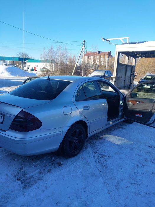 Продам Mercedes W211