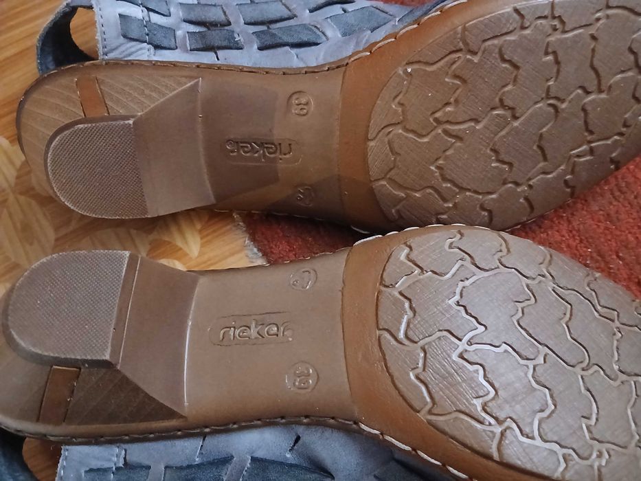 Nowe skórzane buty Rieker