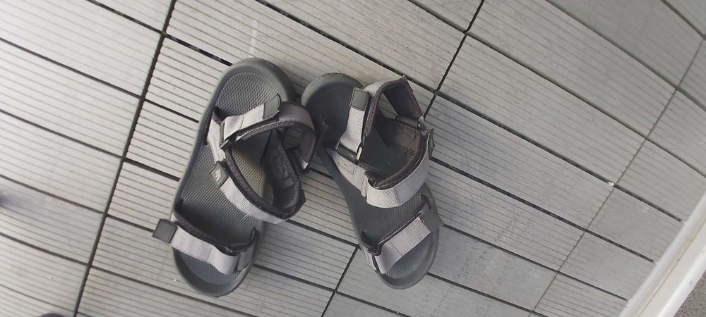 Sandały 4F rozmiar 42, długość 27 cm